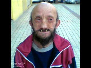 Loquendo 2012 habla sobre justin biber