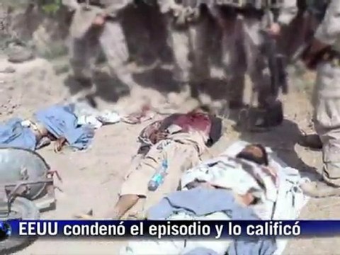 Soldados orinan sobre talibanes muertos