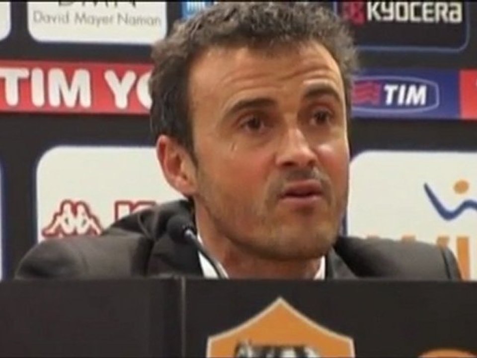 Enrique freut sich über neues GEsicht