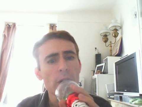 Wiwi égratigne cry de Godley & Creme