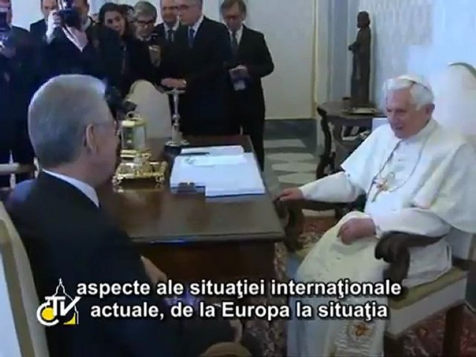 Benedict al XVI-lea l-a primit pe premierul italian Mario Monti