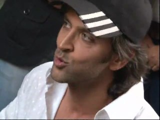 Hrithik Roshan Wishes For Everyone's Good Health - Bollywood News