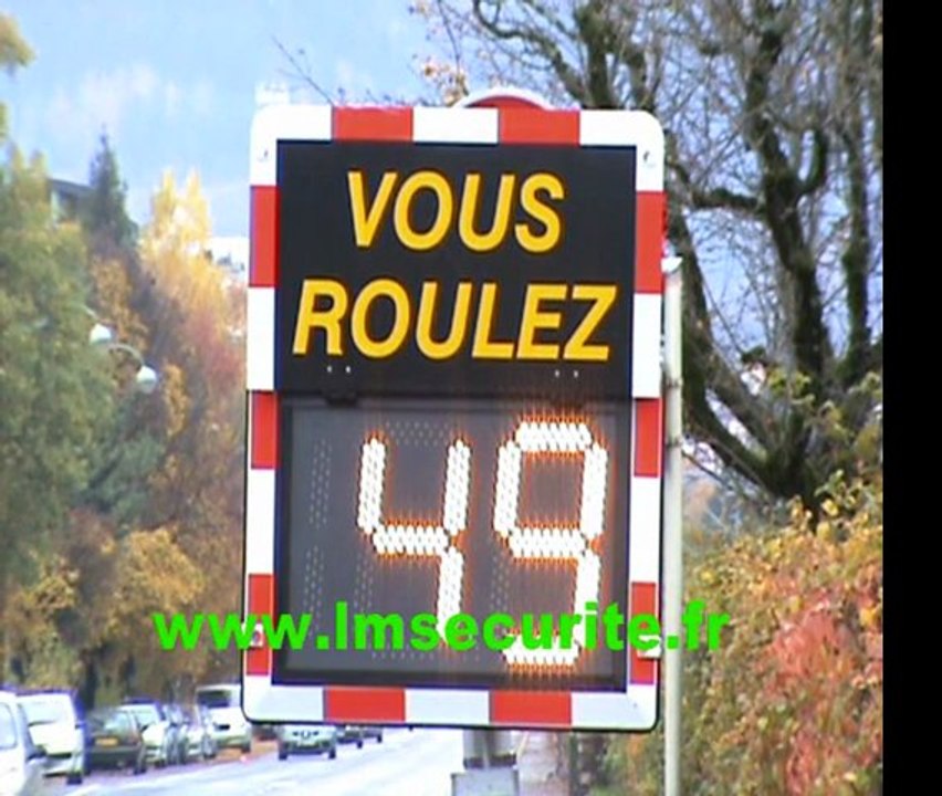 RADAR  PEDAGOGIQUE  LUMINEUX  DE  VITESSE  VIASIS