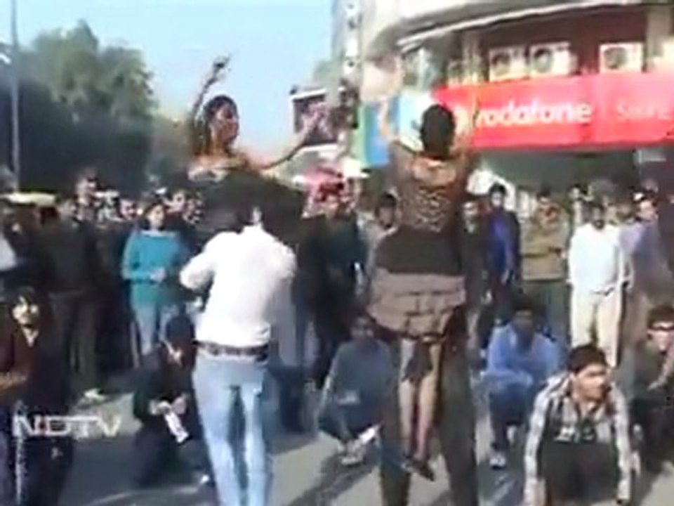 Flash mob against corruption in Delhi