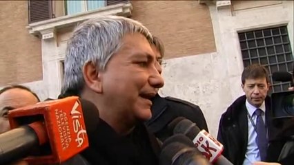 Vendola - Quelli che ruggescono come leoni in periferia belano come pecorelle a Roma