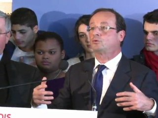 Hollande veut des enseignants expérimentés en zones difficiles