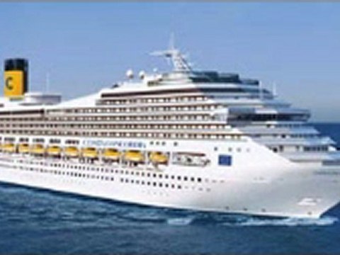 OMG!! Six dead after cruise ship runs aground off Italy [VIDEO REPORT]