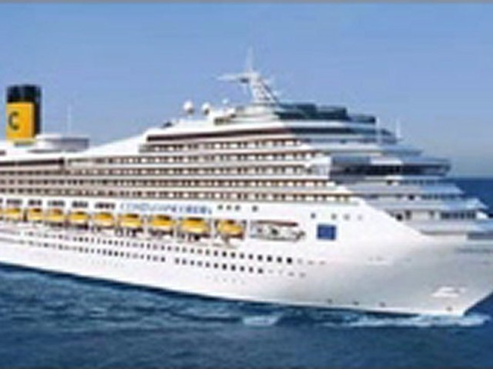 OMG!! Six dead after cruise ship runs aground off Italy [VIDEO REPORT]