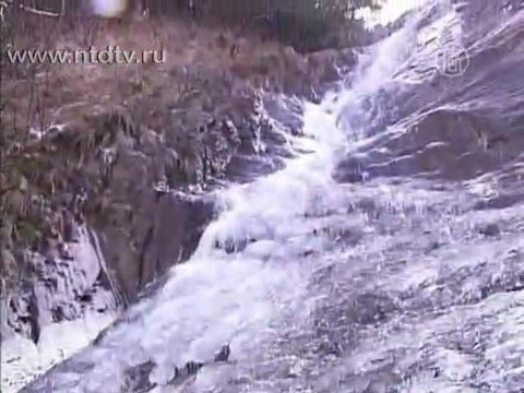 На востоке Китая замерзли водопады