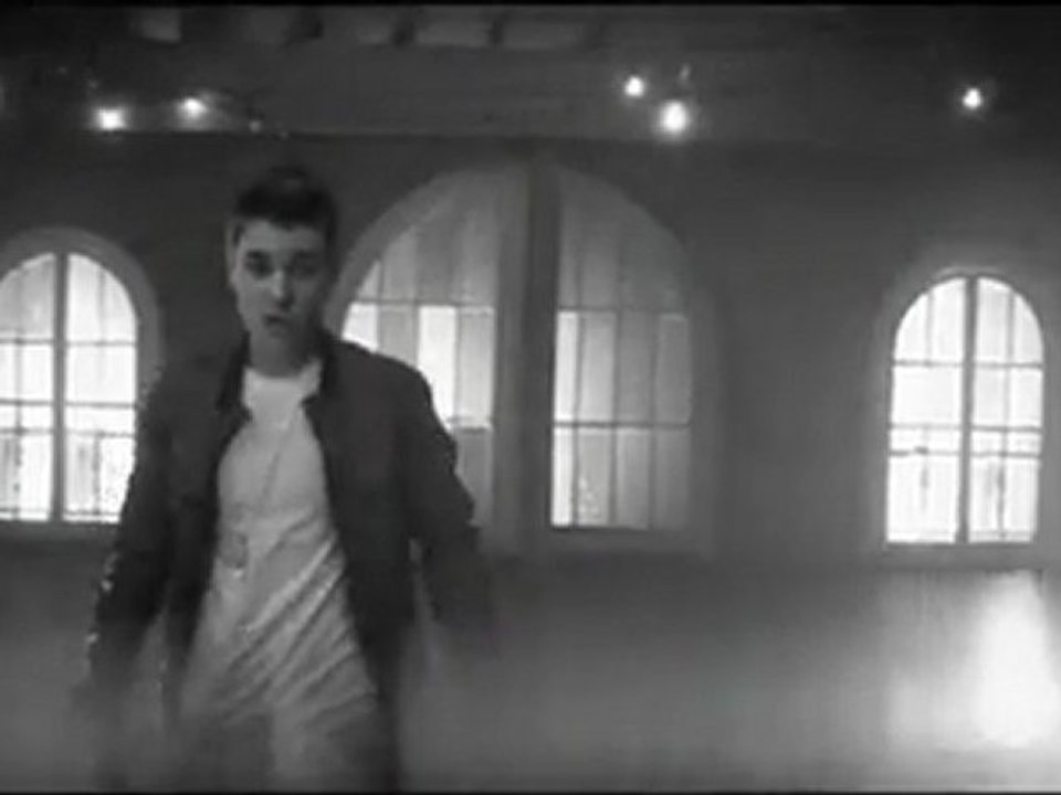 Justin Bieber - Fa La La ft. Boyz II Men