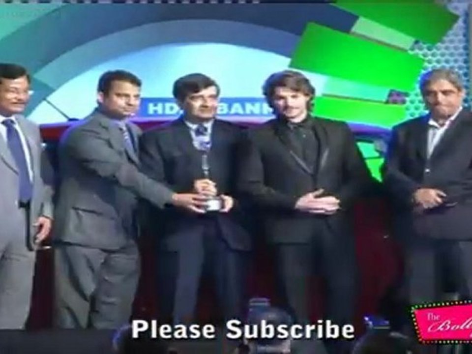 Handsome Neil Nitin Mukesh at Autocar Awards 2012