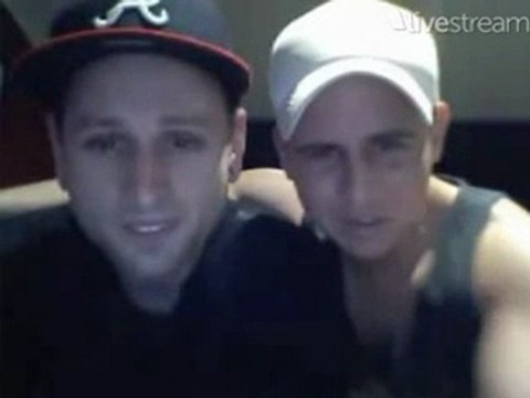 Dailymotion - JOHN JAMES LOYS TWITCAM FR OZ PT4 - a Webcam Vlogs video