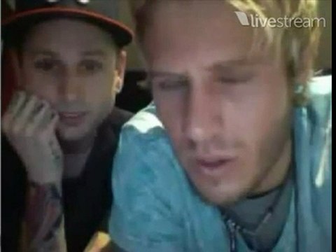 Dailymotion - JOHN JAMES LOYS TWITCAM FROM OZ PT5 - a Webcam Vlogs video