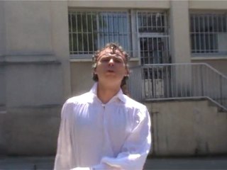 sil te plait, ne brûle pas les voitures