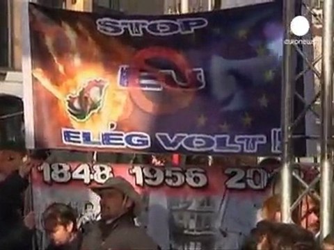 Ungheria, la destra estrema in piazza: Via dall'Ue