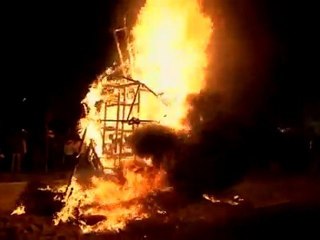 Pingüinos 2012 - Quema de la falla y fuegos artificiales