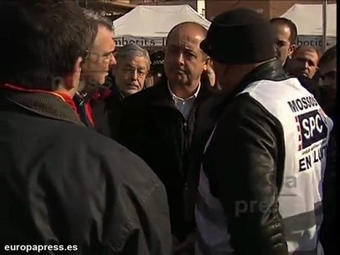 Protesta de Mossos d'Esquadra frente a Felip Puig