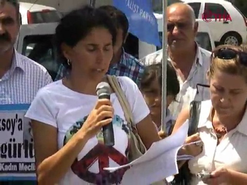 Esp den  Bakırköy cezaevi önünde eylem
