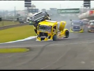Formula truck Curitiba 2011 Huge crash