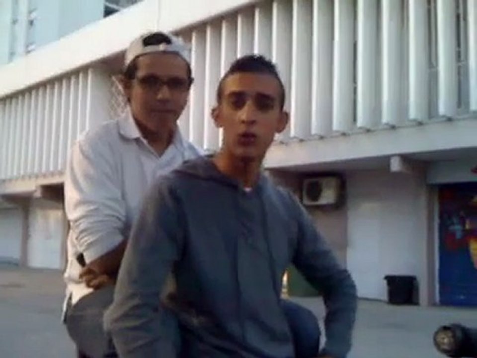 Rallice MONTRE SES BILLETS