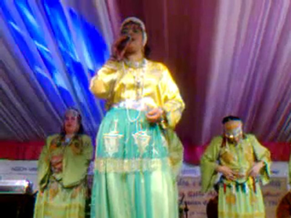 فاطمة تبعمرانت في حفل جمعية تاليلت