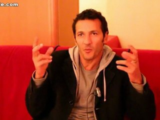 "Une famille formidable" 20 ans de succès ! Interviews exclusives de Bernard Le Coq & Kamel Belghazi