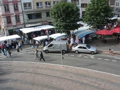 Strasbourg, France : braderie d'été