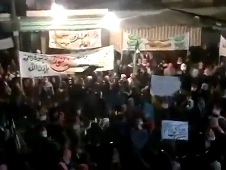 فري برس   حلب مارع مسائيات الثوار للمطالبة باسقاط النظام 30 11 2011 جـ3