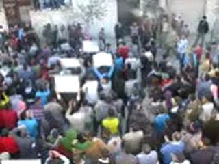 فري برس   سوريا حماة طريق حلب 2 12 2011