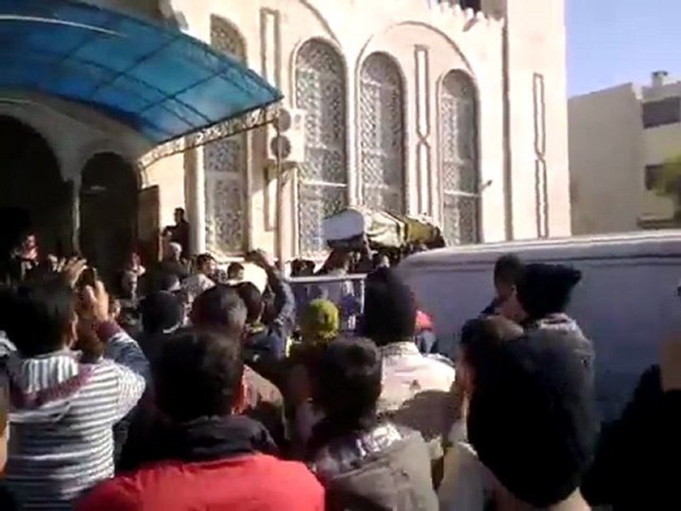 فري برس   حماة تشييع الشهيد عبد الرحمن الأحمد 3 12 2011