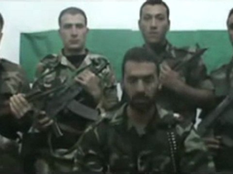 فري برس حمص الرســـتن انشقاق الرائد أحمد بحبوح وبعض الجنود 4 12 2011