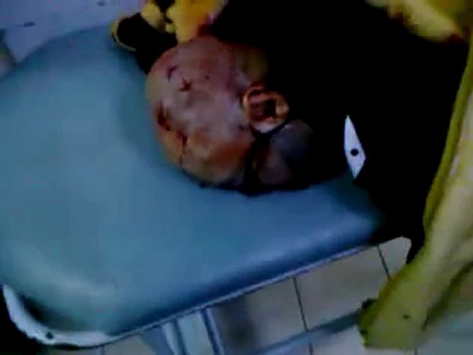 فري برس   حمص المحتلة الوعر مجزرة الشبيحة في الوعر الشهيد محمد طيبة 3 12 2011