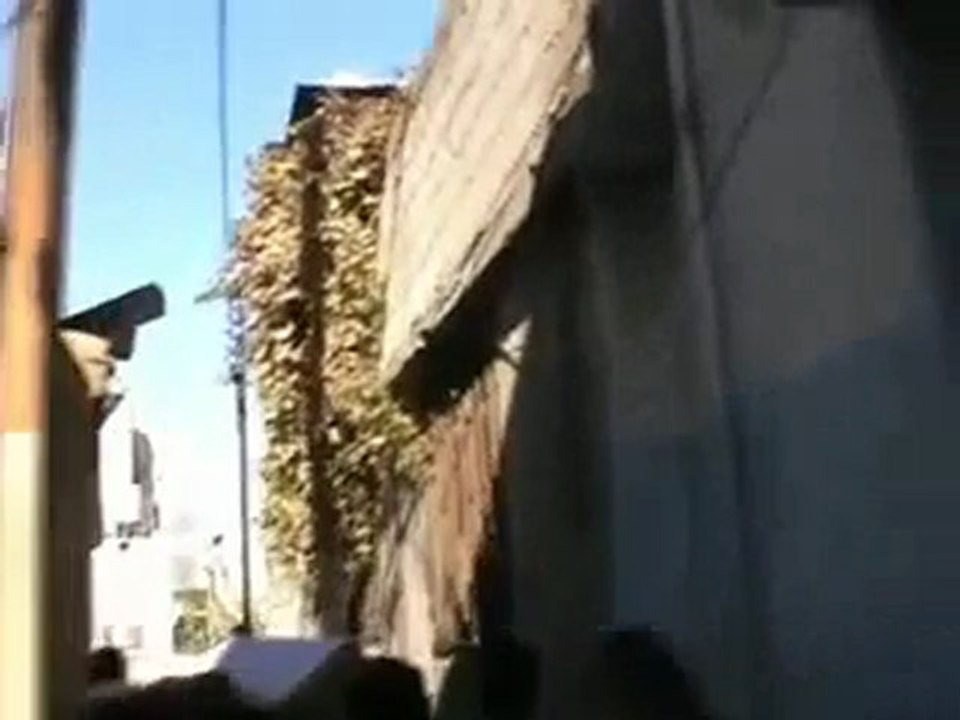 فري برس   حمص باب تدمر الشهيدة معيدة في الجامعة ميادة محمد انيس سيوف اطلق عليها النار حاجز المطاحن وتاثر اهلها بها 4 12 2011