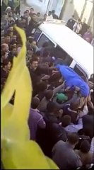 فري برس   إطلاق النار على جنازة محمد وزياد درويش الرستن 1 12 2011 ج1