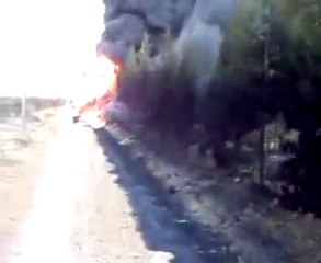 فري برس   القصير صهريج المازوت الذي احرقته قوات الاحتلال الاسدي 4 12 2011