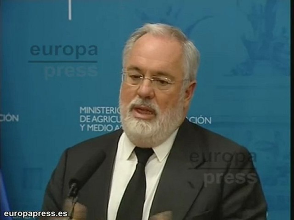 Cañete comparece tras Consejo Agricultura y Pesca