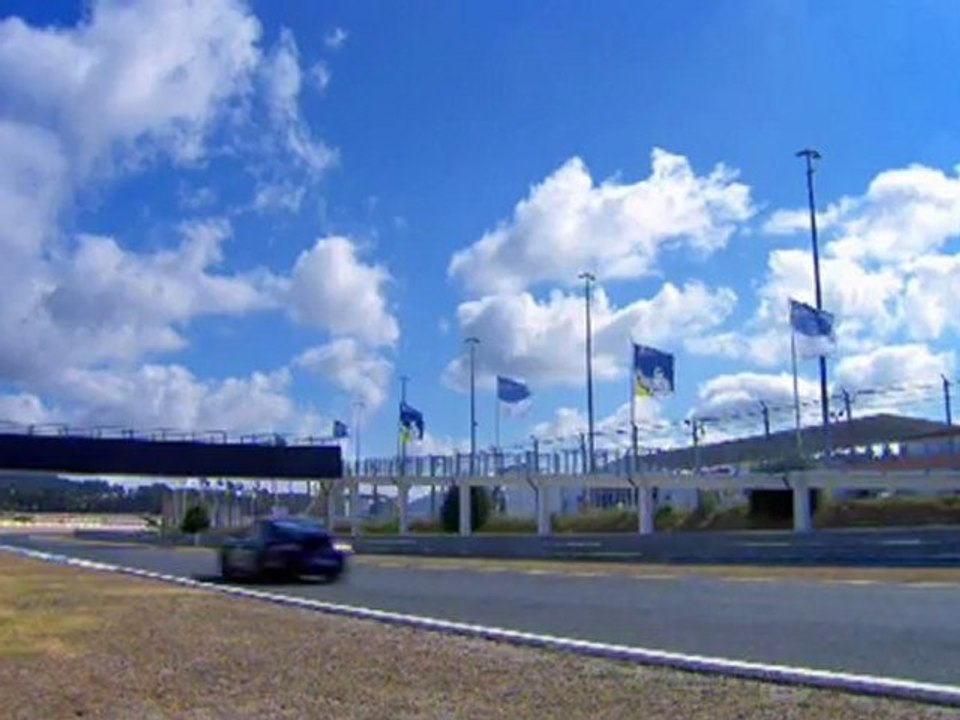 Coches sumando 20.000 caballos en el MICHELIN Pilot Performance Days