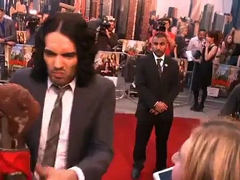 SNTV - Russell Brand Doing 'Quite Well' After Split