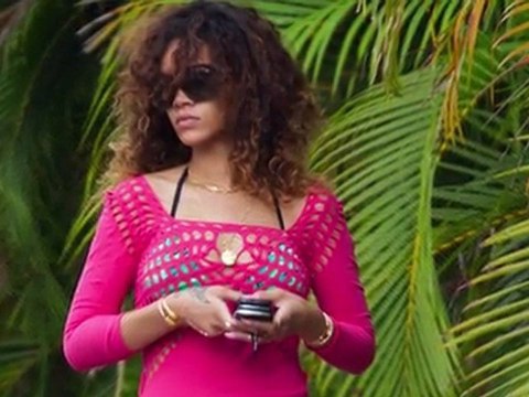 Rihanna Smokes Again, Is it Pot?