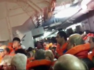 Rescuers detonate charges on Italian ship wreck