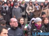 Des usagers de la SNCF bloquent les trains en gare de Givors ville