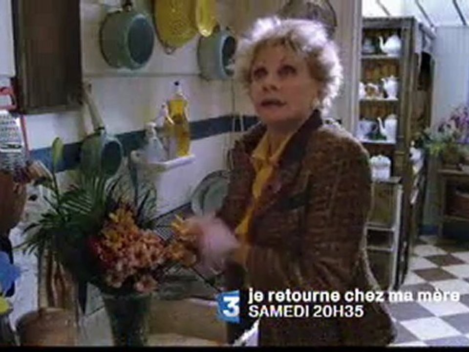JE RETOURNE CHEZ MA MÈRE