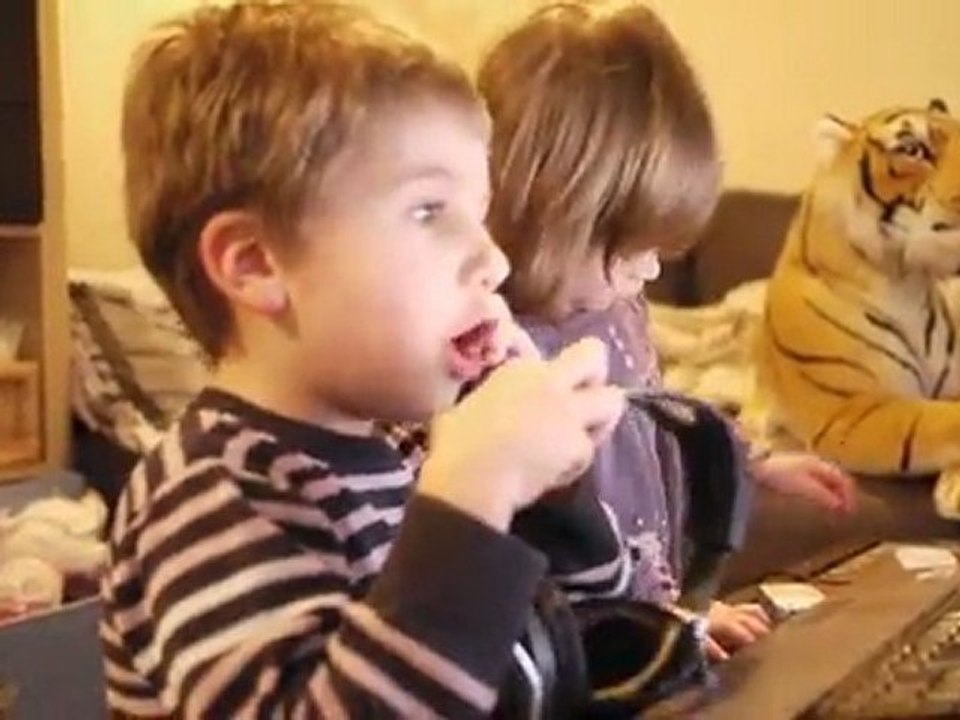 Ethan et Romane Une souris verte