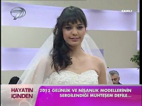 18 Ocak 2012 ikbal ile hayatın içinden Gelinlik modelleri canlı yayında defile