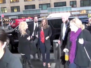 Jessica Alba Shows Off Her True Colours