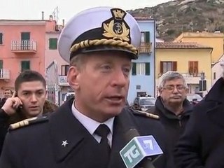 Stricken cruise ship rescue suspended
