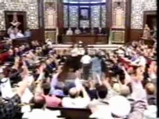 جرائم الكيان الصهيوني السوري - تغير الدستور في نصف ساعة