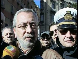 Napoli - Vigili in campo per la sicurezza in via Toledo