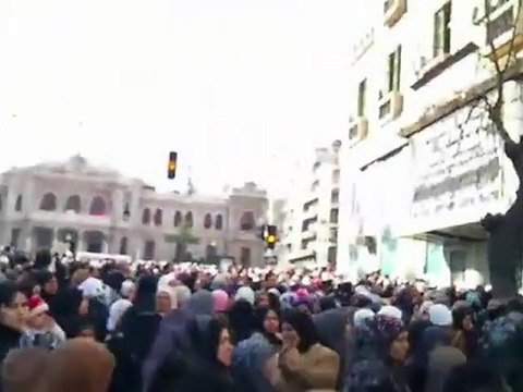 مظاهرة النساء في سوريا من أجل لقمة العيش 28-2-2011 جزء 2