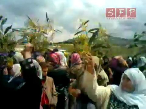 مظاهرة نساء البيضا للافراج عن المعتقلين 13-4-2011 جزء 2
